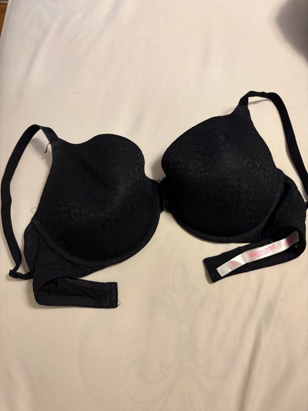 PINK Victoria's Secret Black Lace Contour Bra